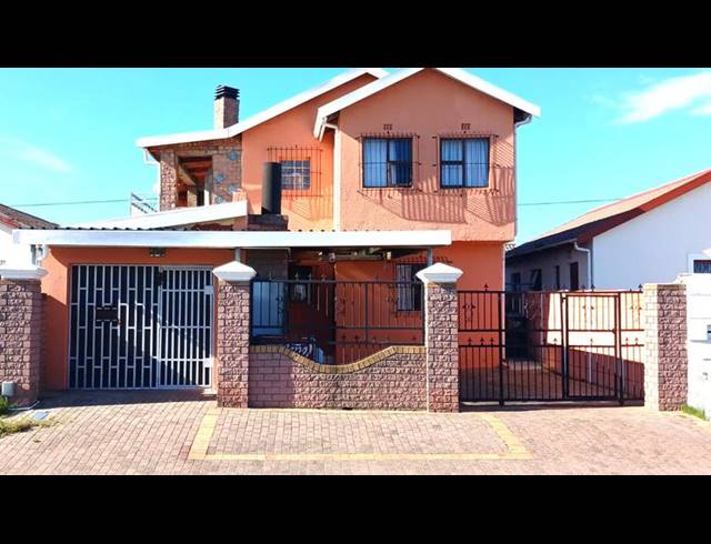 4 BEDROOM HOUSE FOR SALE IN HIGHBURY